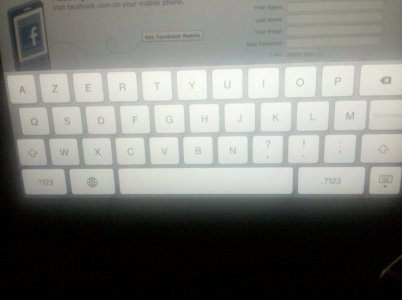 Strange_iPad_keyboard.jpg
