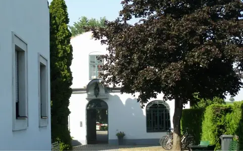 image-1808505853.webp image-1808505853.webp