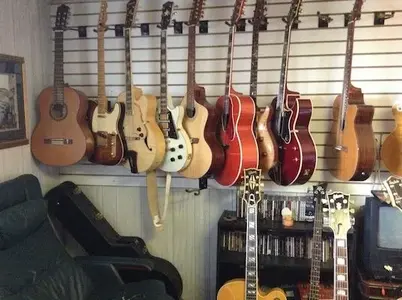 Guitars_BIL1.webp
