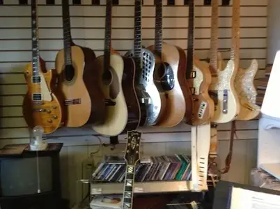 Guitars_BIL2.webp