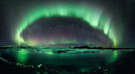 best-pictures-night-sky-astrophotography-photo-contest-aurora-borealis-iceland_35561_600x450.webp