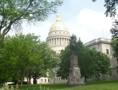 CharlestonCapitol1.webp