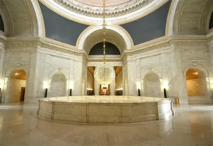 rotunda_chandelier.webp