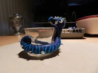 votive_dragon_holder_by_shotoetoe-d4jn2nm.webp