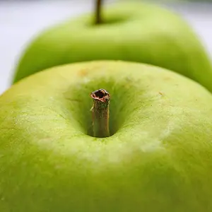 Two Green Apples by monkeyc.net