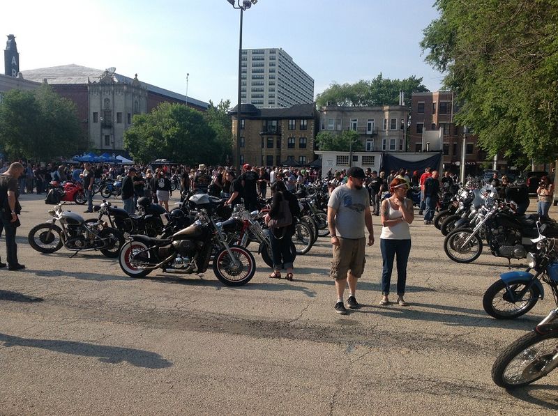 crowd1371344568.jpg